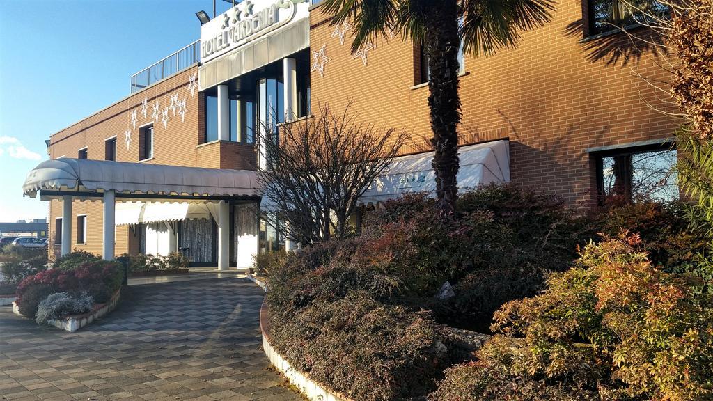 嘉迪尼亚酒店 瑟门内特 外观 照片