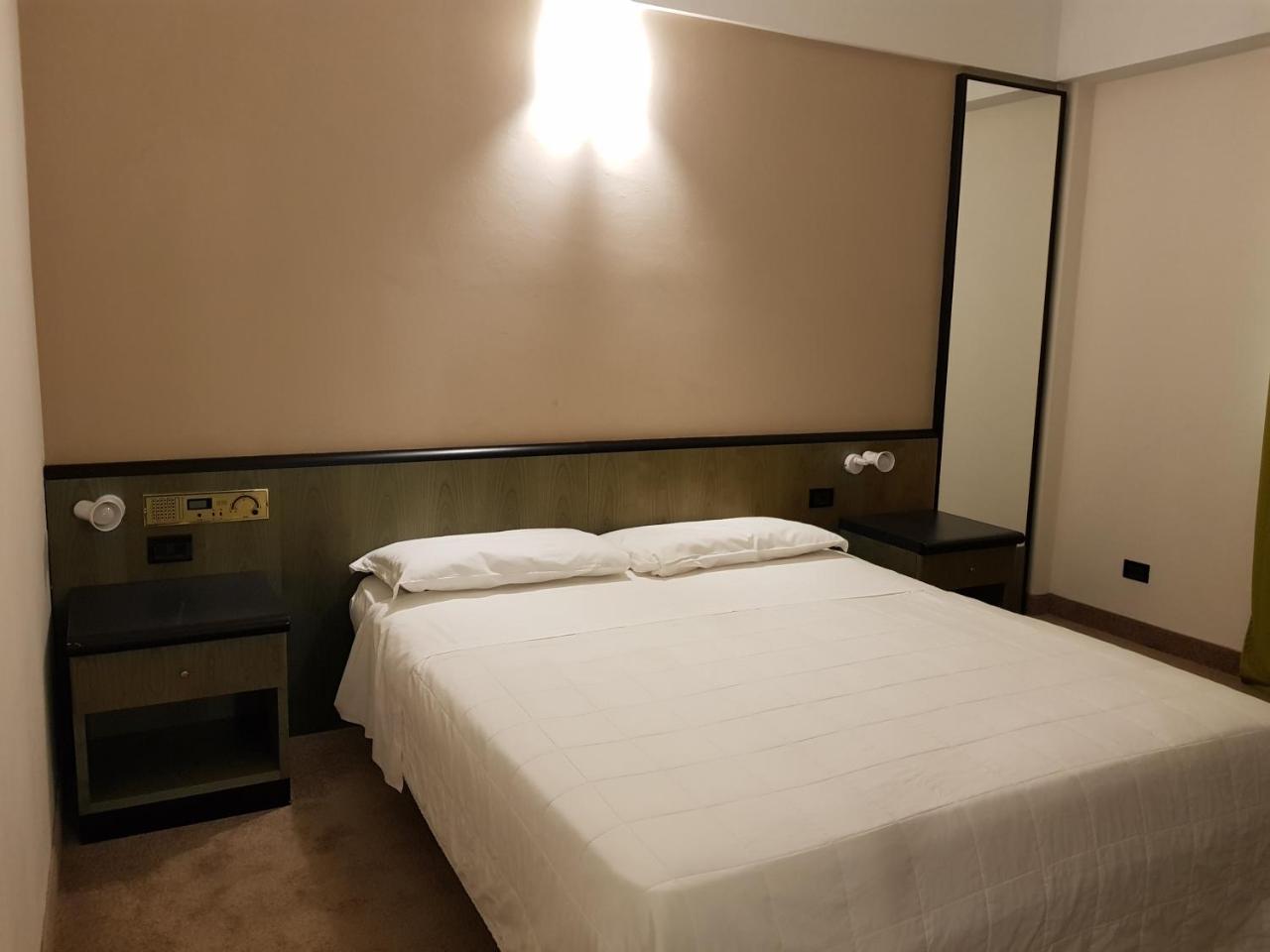 嘉迪尼亚酒店 瑟门内特 外观 照片